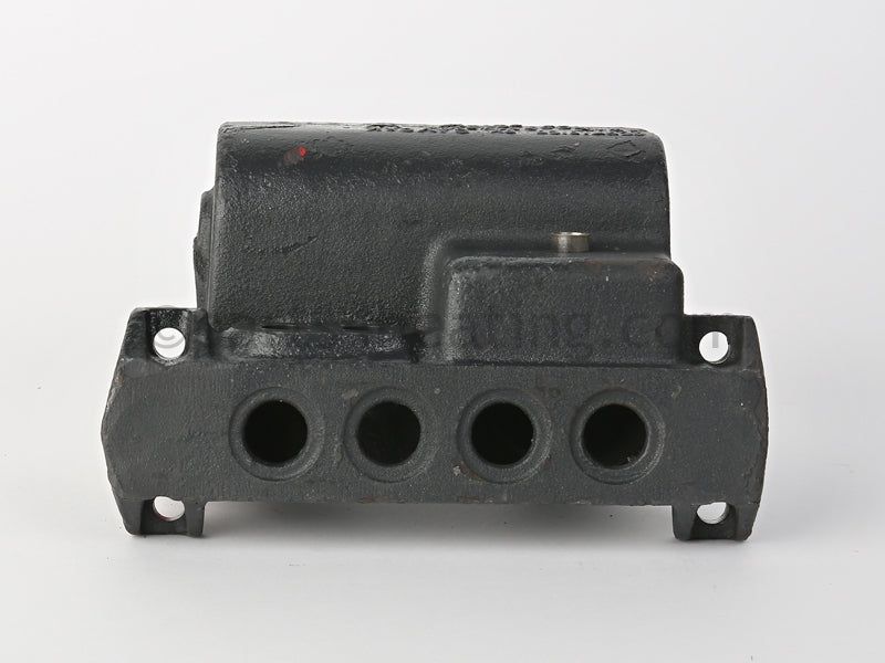 Raypak Inlet/Outlet Header (Cast Iron) - Part Number: 004933F